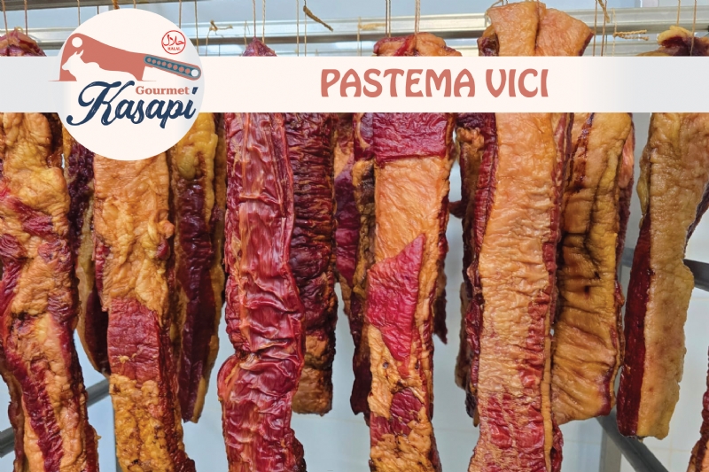 Pasterma vici, pasterma Qingji nga Kasapi Gurmet, pasterma shqiptare, pasterma tradicionale, pasterma me shije te pasur, mish qingji i perpunuar, pasterma artizanale, pasterma e shijshme, pasterma per gatime, pasterma tradicionale shqiptare